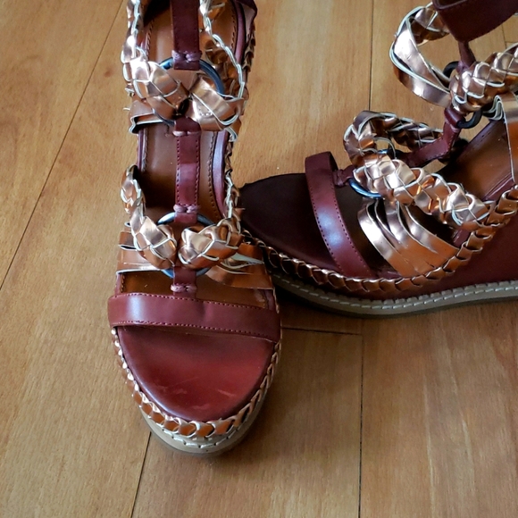 Boutique 9 Wedge Rose Gold Sandals - Picture 4 of 7